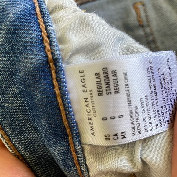 American eagle distressed super stretch jeans - Picture 3 of 4